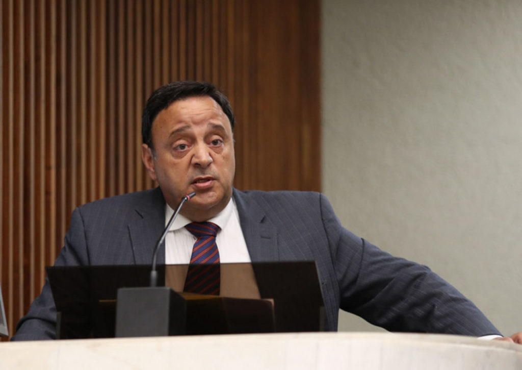 O líder do Governo, deputado Hussein Bakri