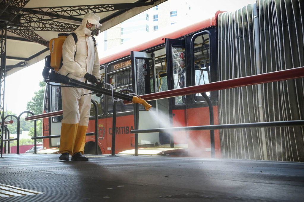 Sanitização nos terminais de Curitiba